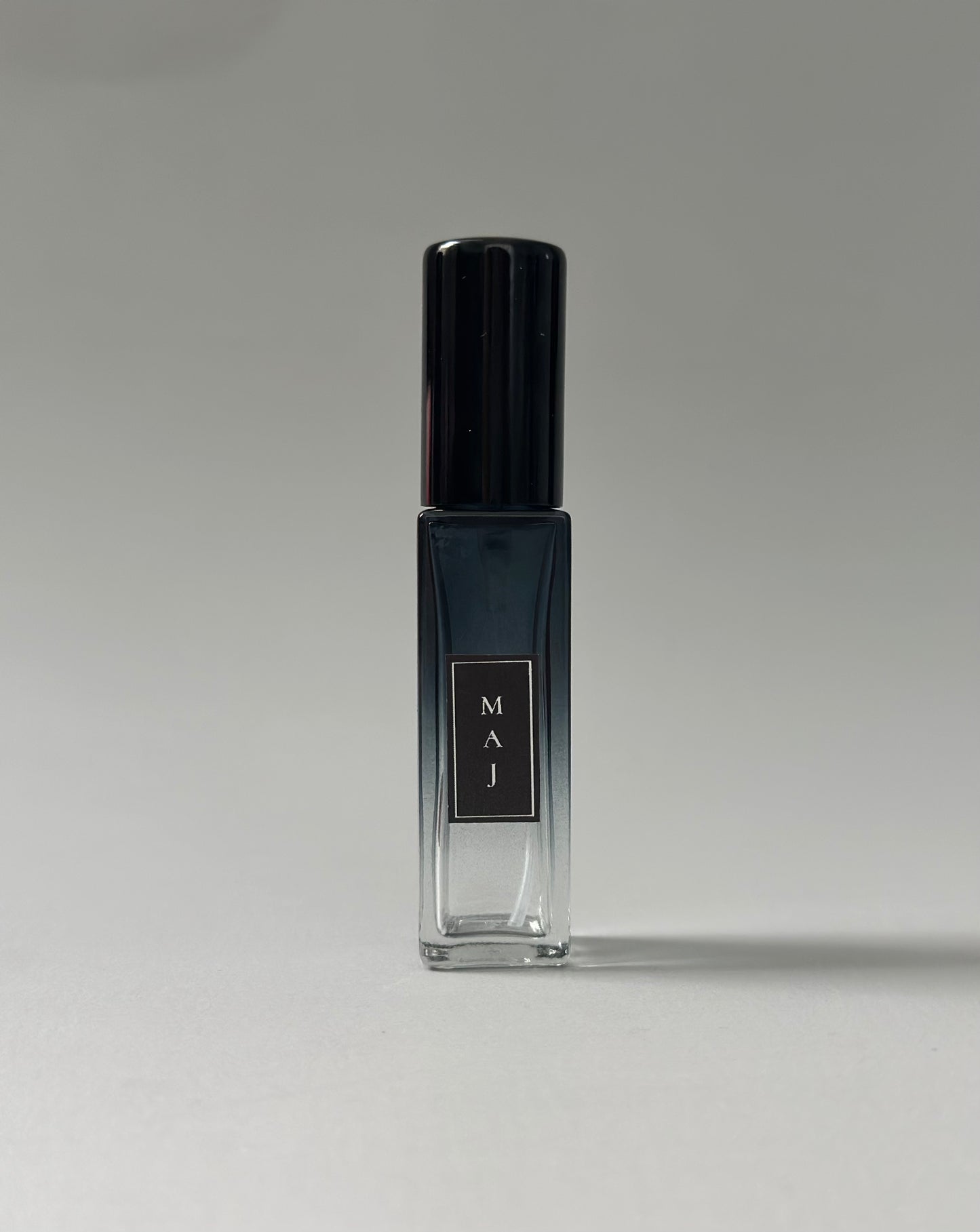 MAJ | Eau de Parfum - black currant, bergamot, coffee bean, agarwood