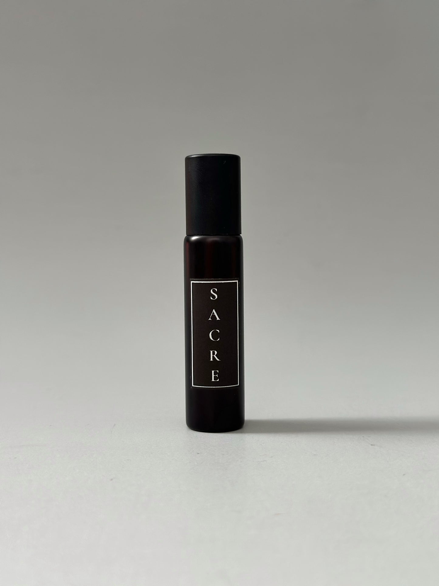 SACRE | Oil Parfum - burning incense, benzoin, frankincense, myrrh, cistus