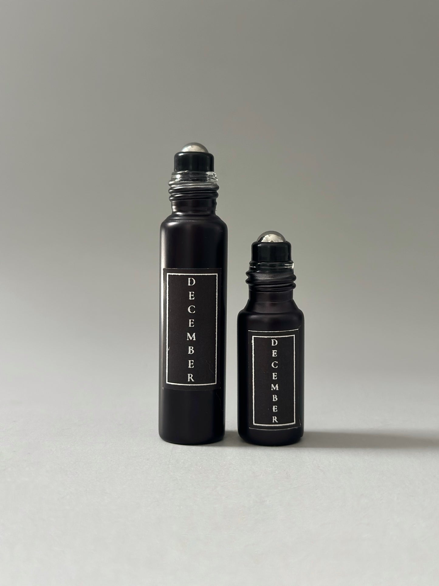 DECEMBER | Oil Parfum - tangerine, pine, vetiver, sandalwood