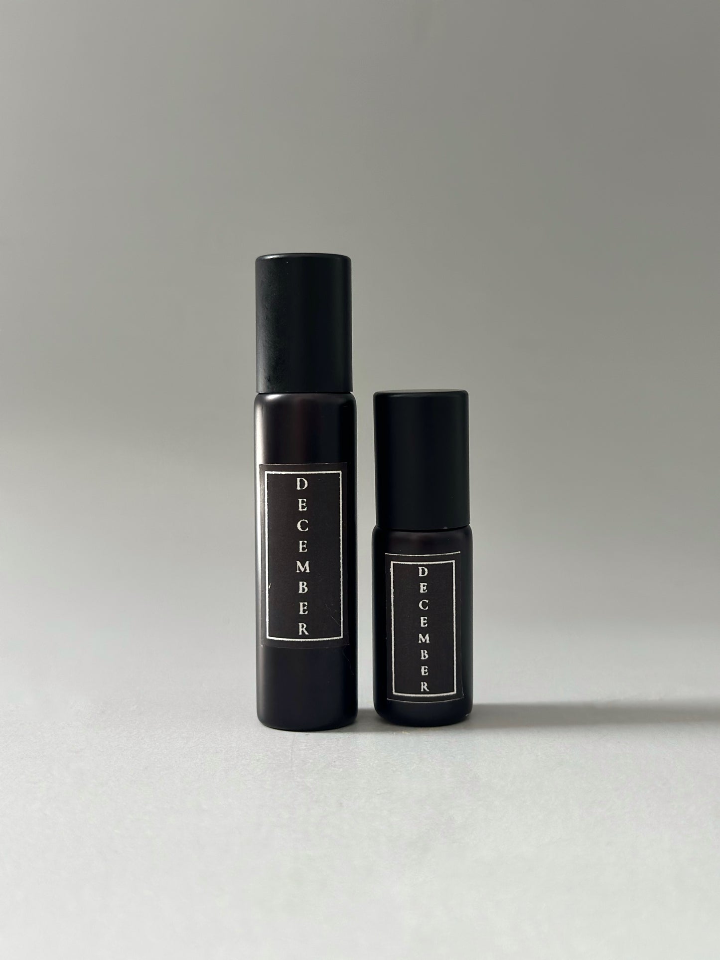 DECEMBER | Oil Parfum - tangerine, pine, vetiver, sandalwood