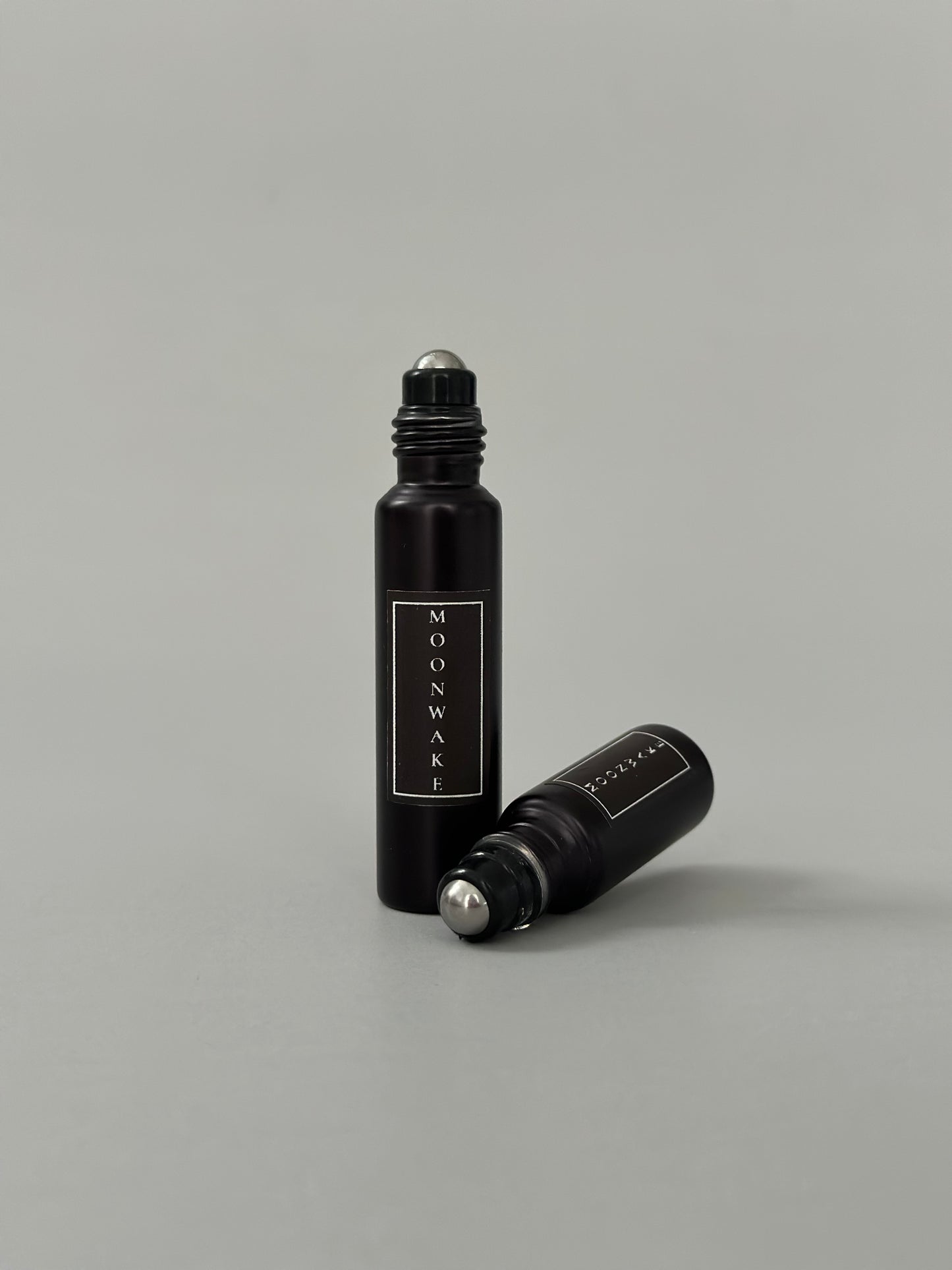 MOONWAKE | Oil Parfum - kiwi, coffee, nutmeg, buddhawood