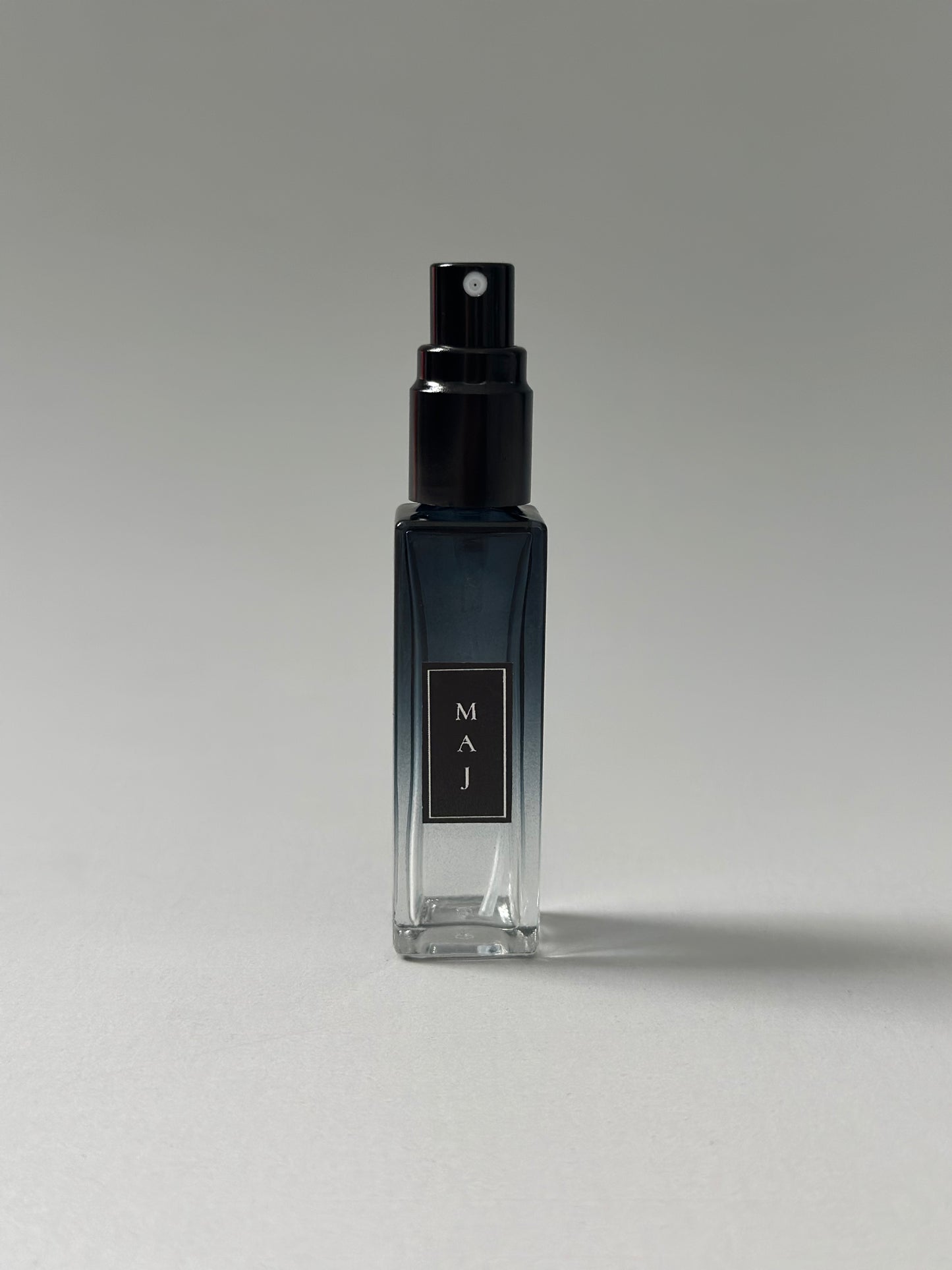 MAJ | Eau de Parfum - black currant, bergamot, coffee bean, agarwood