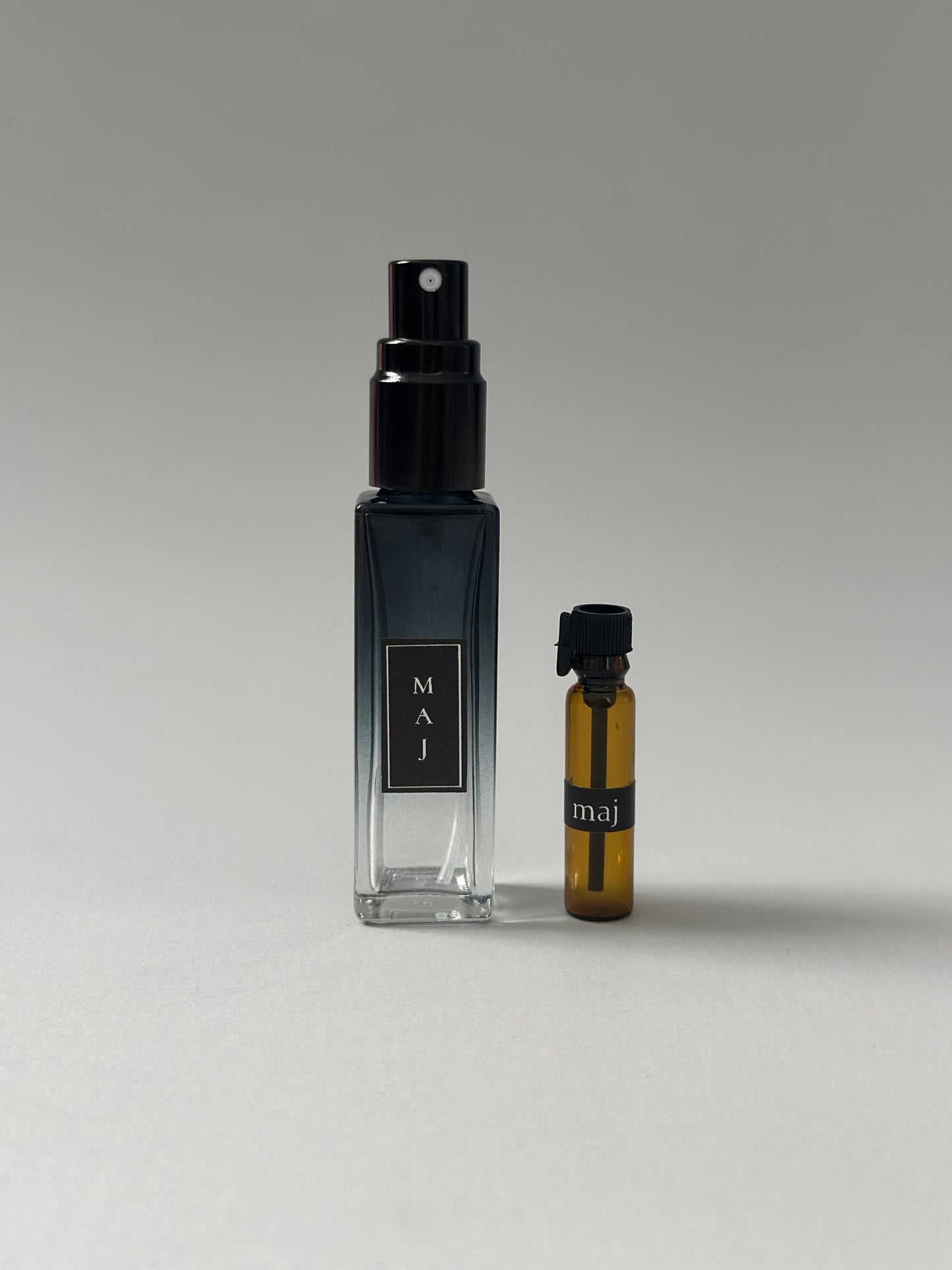 MAJ | Eau de Parfum - black currant, bergamot, coffee bean, agarwood