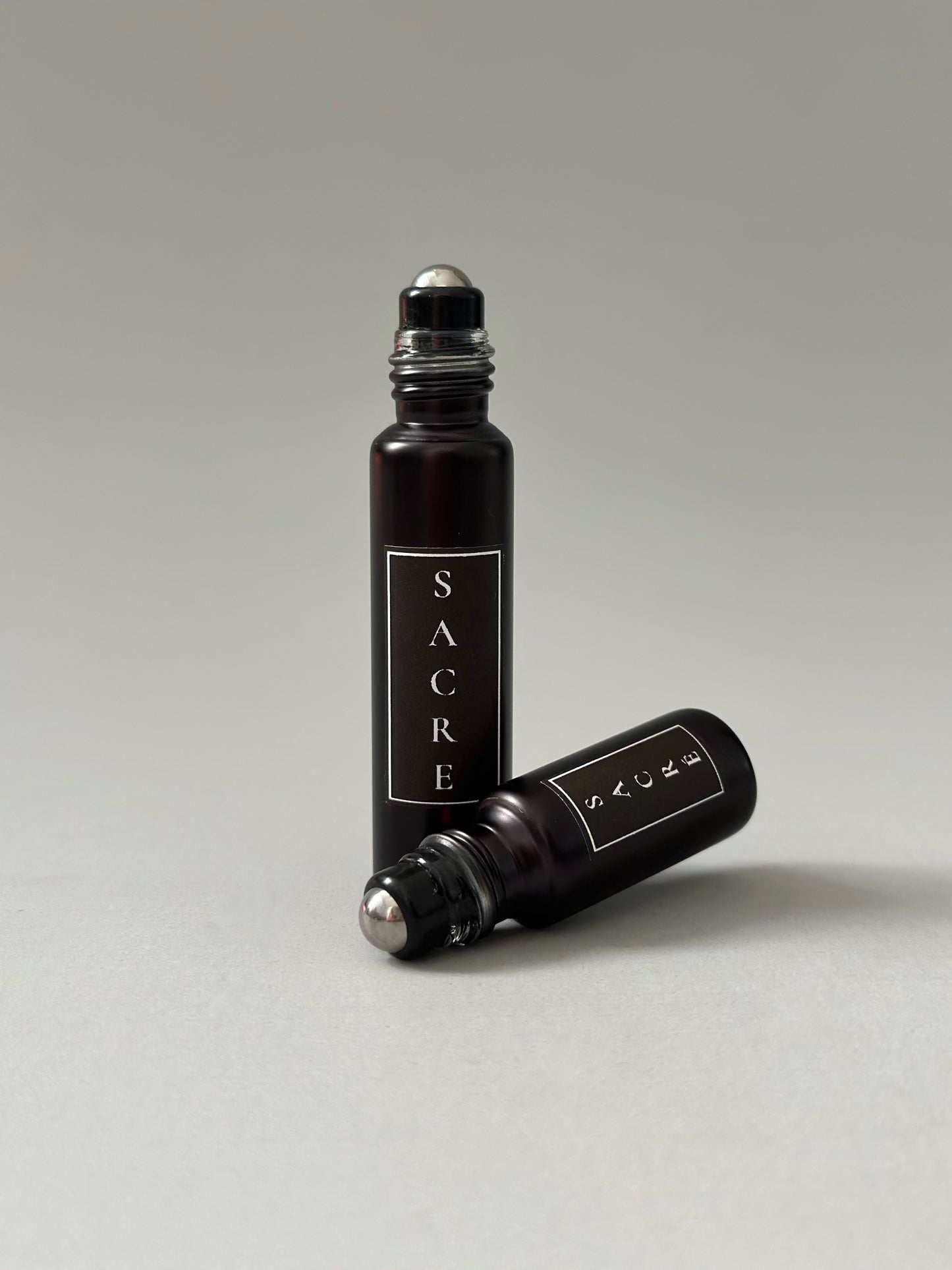 SACRE | Oil Parfum - burning incense, benzoin, frankincense, myrrh, cistus