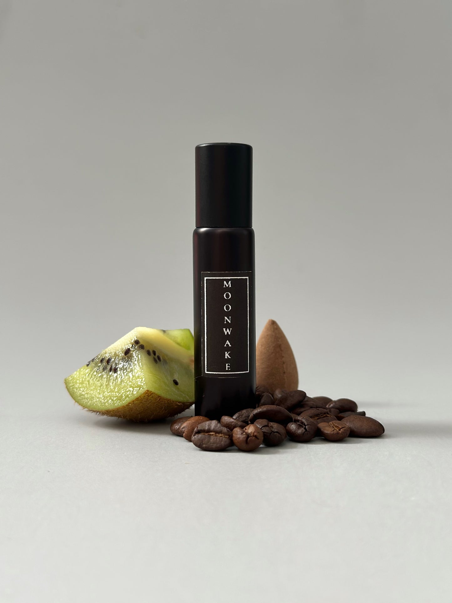 MOONWAKE | Oil Parfum - kiwi, coffee, nutmeg, buddhawood