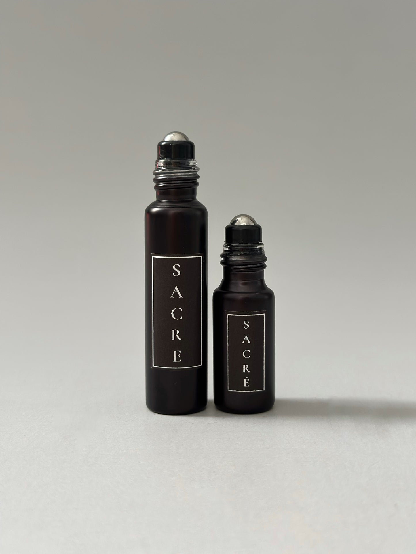 SACRE | Oil Parfum - burning incense, benzoin, frankincense, myrrh, cistus